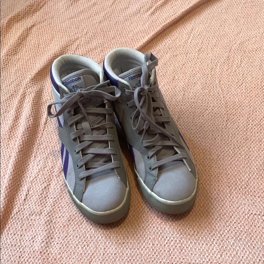 Reebok Classic High Top Sneakers Size 8
